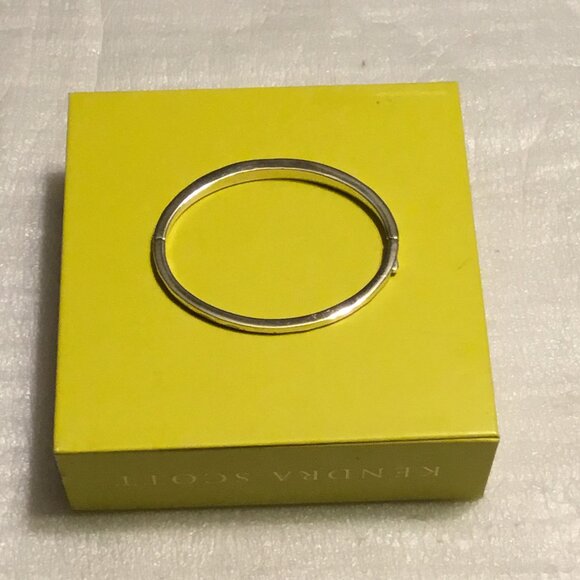 Very lovely Kendra Scott gold tone bracelet with box - Picture 12 of 12